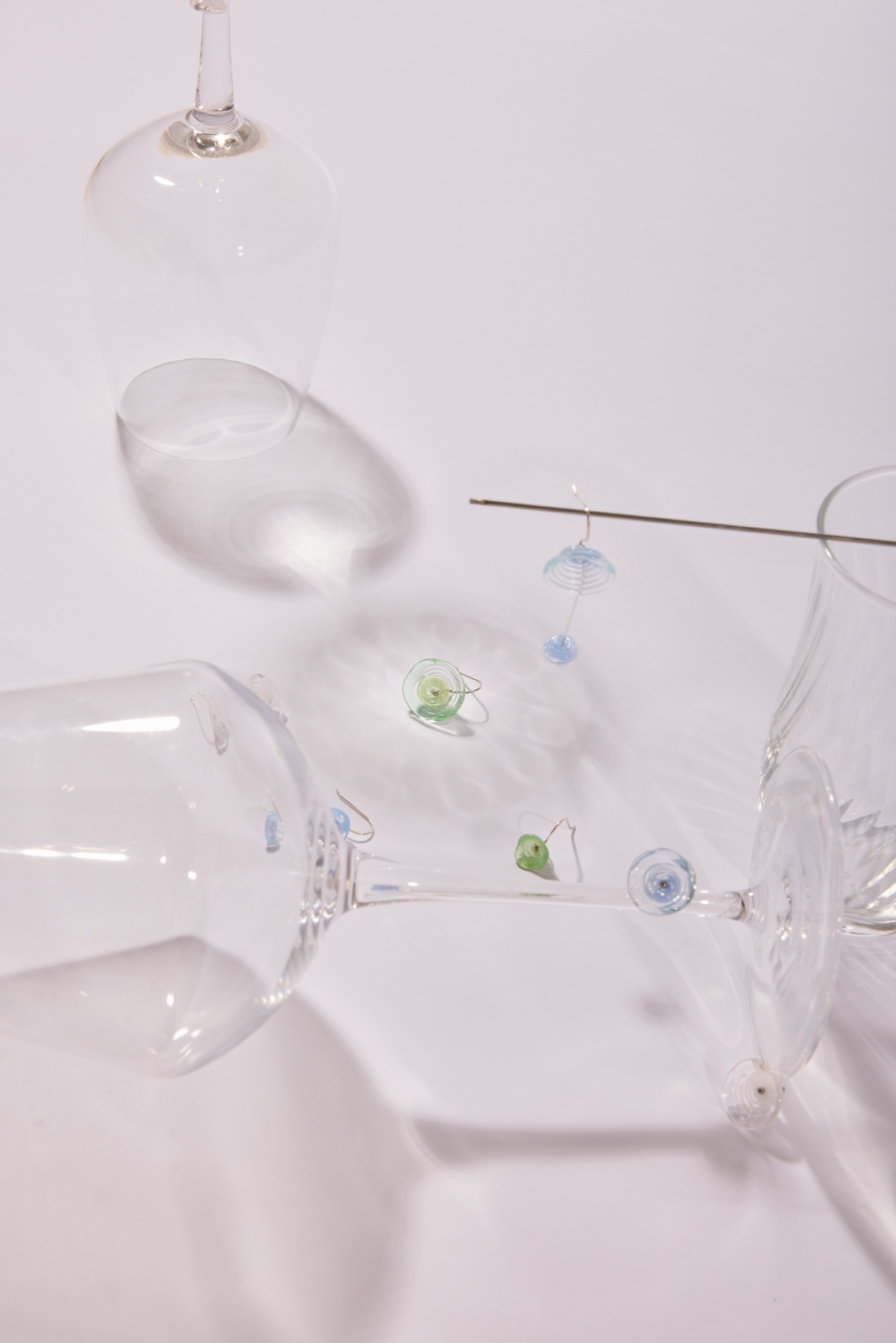 area - e' Wearable Glass Showcase